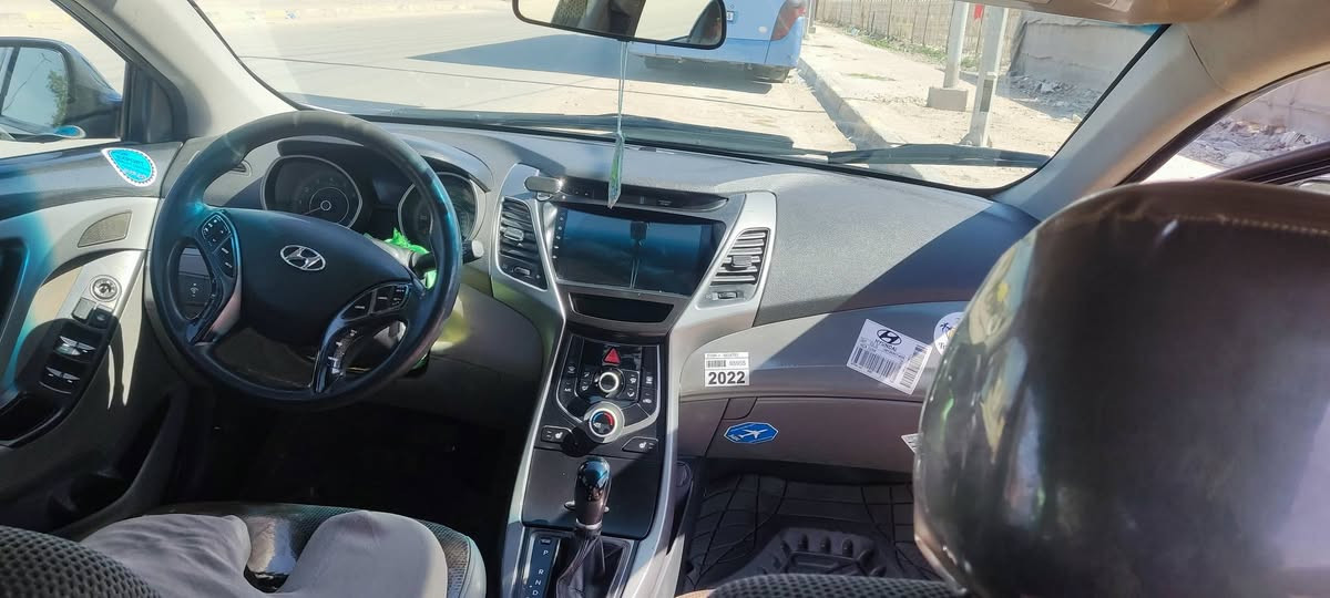 سلام عليكم النترا للبيع امريكي 14شكال 16 السعر 85وبيها مجال قليل مكان السياره نجف الاشرف/***********
