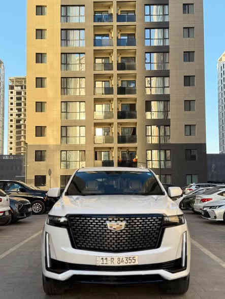 السلام. عليكم. 

السعر بلاش جوة السوك 495 ورقة وبي مجال بسيط

كديلاك سكاليد 2023

فول مواصفات  لكجري بريميوم 
بانوراما
كاميرا اماميه 4k 
٣٦ سماعه. 
كشنات جلد صحراوي 
حساسات 360 
٥ كاميرات 
شاحن لاسلكي 
لد داخلي متغير 
داتاشو عداد امامي
جنطه كهرباء +حركه. القدم 
العداد 38 الف 

السيارة بيها مكانات صبغ بدون دواخل بدون ايرباك بدون شاصي بدون لغد شرط الفحص ابيعلك صبغ عام 
صور الحادث وموجودة بلمنشور 

السيارة رقم بغداد باسمي شرط التحويل
مكاني بغداد حي الجهاد 

للاستفسار *********** بغداد
