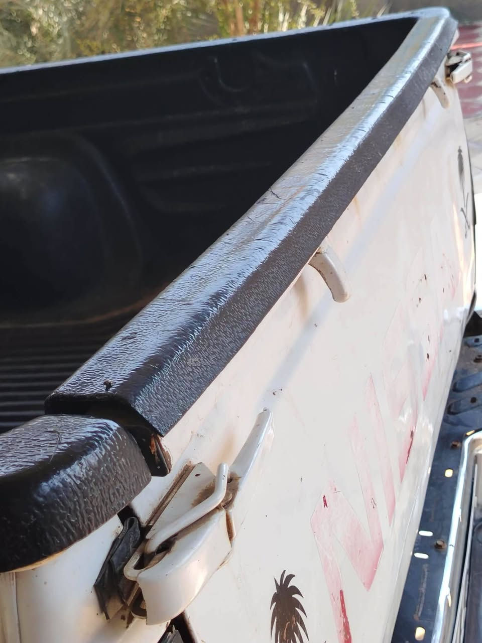 لبيع نيسان 2013  السياره خير من الله ومداور ثاني يوم السعر 135 وبيه مجال الشراي الاتصال ***********
***********
