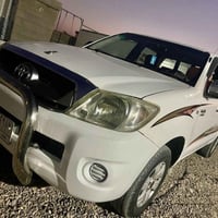 هايلوكس • ٢٠٠٩ • كير عادي