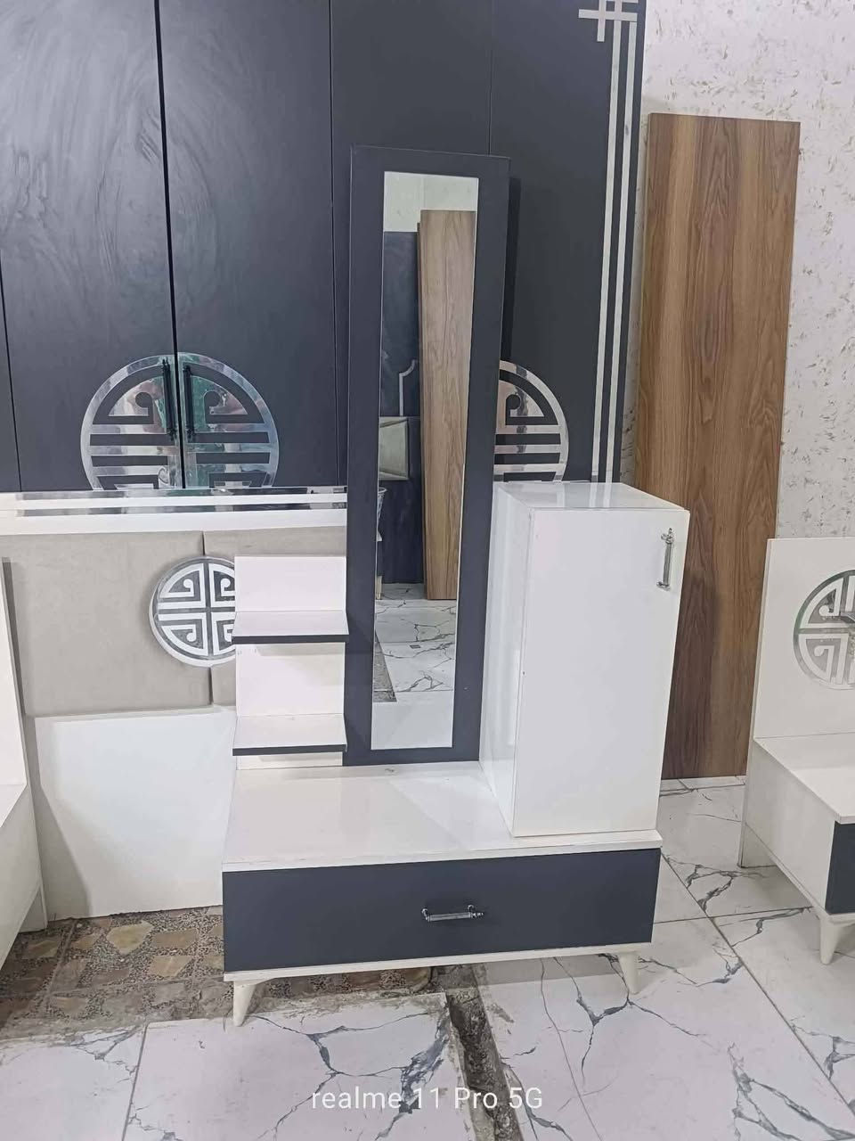 غرفة نوم تركي مستخدم😍💥 
 نضافة95💯
عدد القطع / 5
نضام / ابواب 🦋✨
سعر / 450🤍✨
شد ونقل داخل بغداد مجاني🛻
يوجود توصيل محافضات بغداد, العراق


**إذا كنت صاحب هذا الإعلان وتريد حذفه لأي سبب، رجاءا أرسل رسالة إلى الدعم الفني**