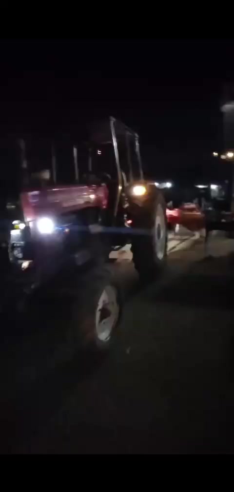 #من داخل شركه المهندس سعيد الزهيري للالات الزراعيه والقصابيات الليزر الافعى الحديثه ااااا 
تم تسليم محرات 7 سلاح شكل الفيات لجرار روماني بسخه الدبابه مواصفات فنيه خاصه اداء مميز 
جوده عاليه الدقه والكفاءه 
ادارة المهندس محمد سعيد الزهيري 
للتواصل ☎️ 01229440791
01013919364
العنوان طريق الزقازيق ابو حماد الشرقيه


**إذا كنت صاحب هذا الإعلان وتريد حذفه لأي سبب، رجاءا أرسل رسالة إلى الدعم الفني**