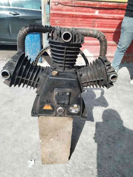 للبيع سعر ١٠٠ الف
مكان بغداد الغزاليه هاتف ***********
