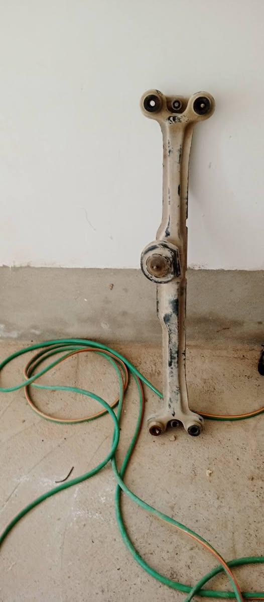 لبيع غراض كولف
المكان ايمن حي العبور 
***********
