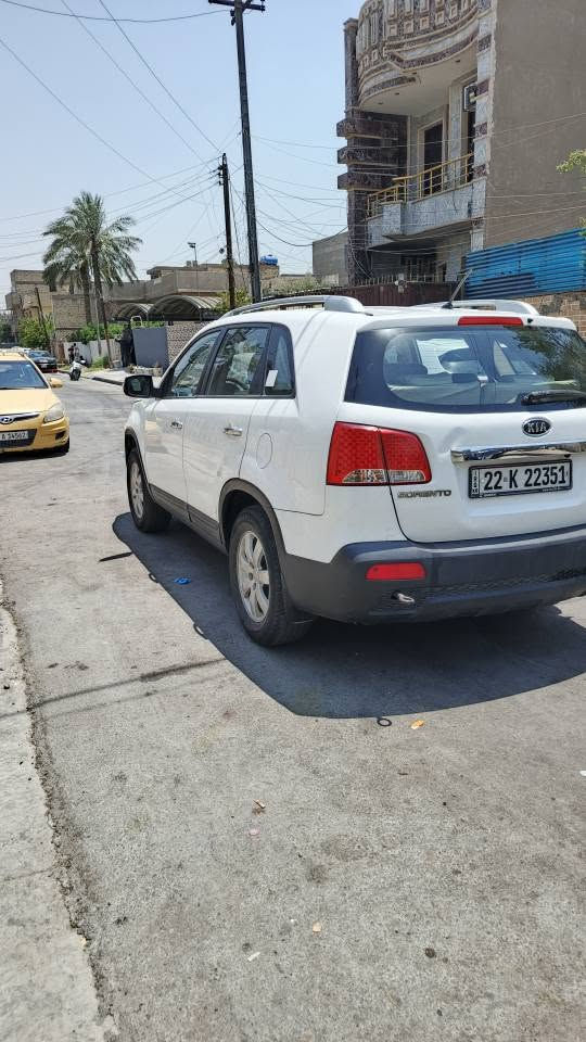 السلام عليكم سورنتو ٢٠١٣ خليجي السياره ٧راكب 
٣قطع تبريد مكينه ٢٤٠٠ دوش بصمه كامره شاشه مري شفط السياره بيه تقشير بصيط بل بصحفه مل  السايق  ونضبغ  وصوره موجوده قبل الصبغ بدون ظربه بدون حادث السعر ١٢٢ وبيه مجال بصيط للستفسار *********** بغداد الطالبيه بغداد, العراق
