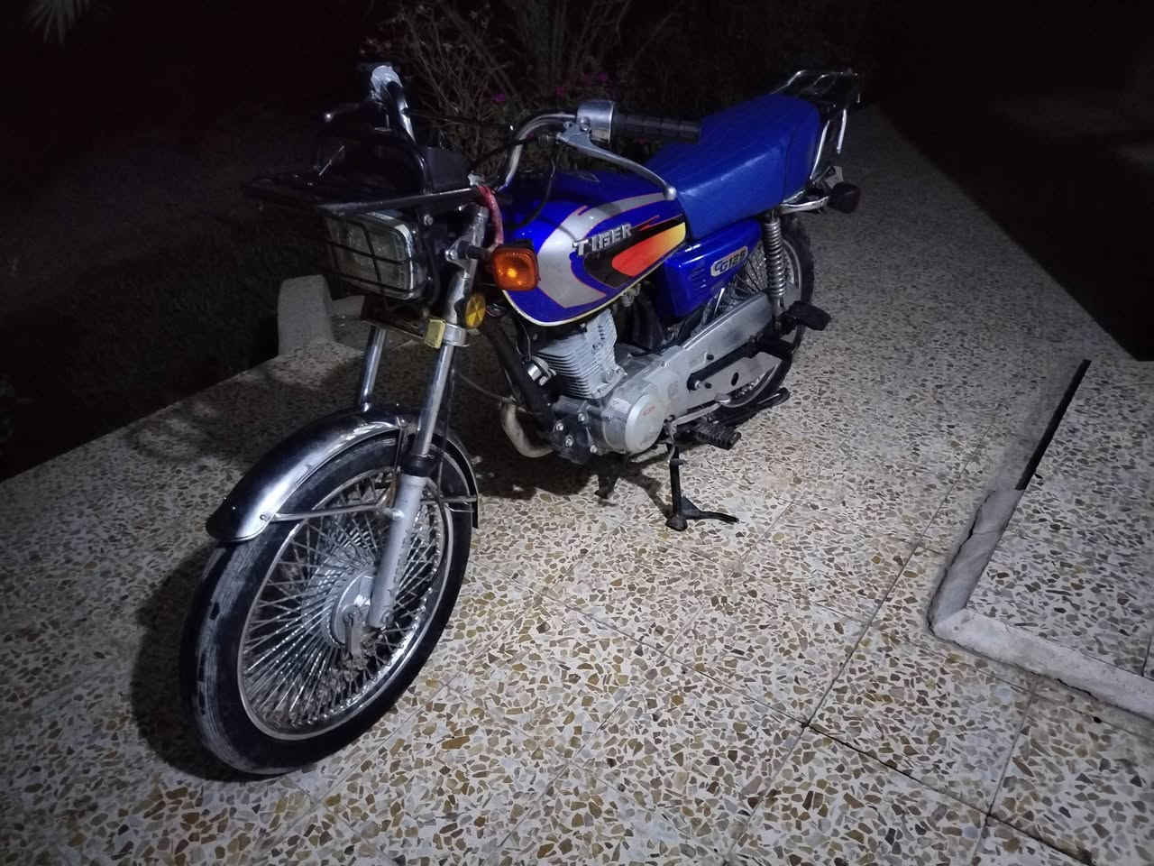 السلام عليكم موطور تايكر موديل 2021 محرك مفتوح القبق الفوك كهربائيات كلها شغاله السعر 375 وبي مجال شي قليل المكان قاطع السبعاويين قريه تل الشعير للستفسار *********** ويرهم مراوس تايكر 2020 نضيف
