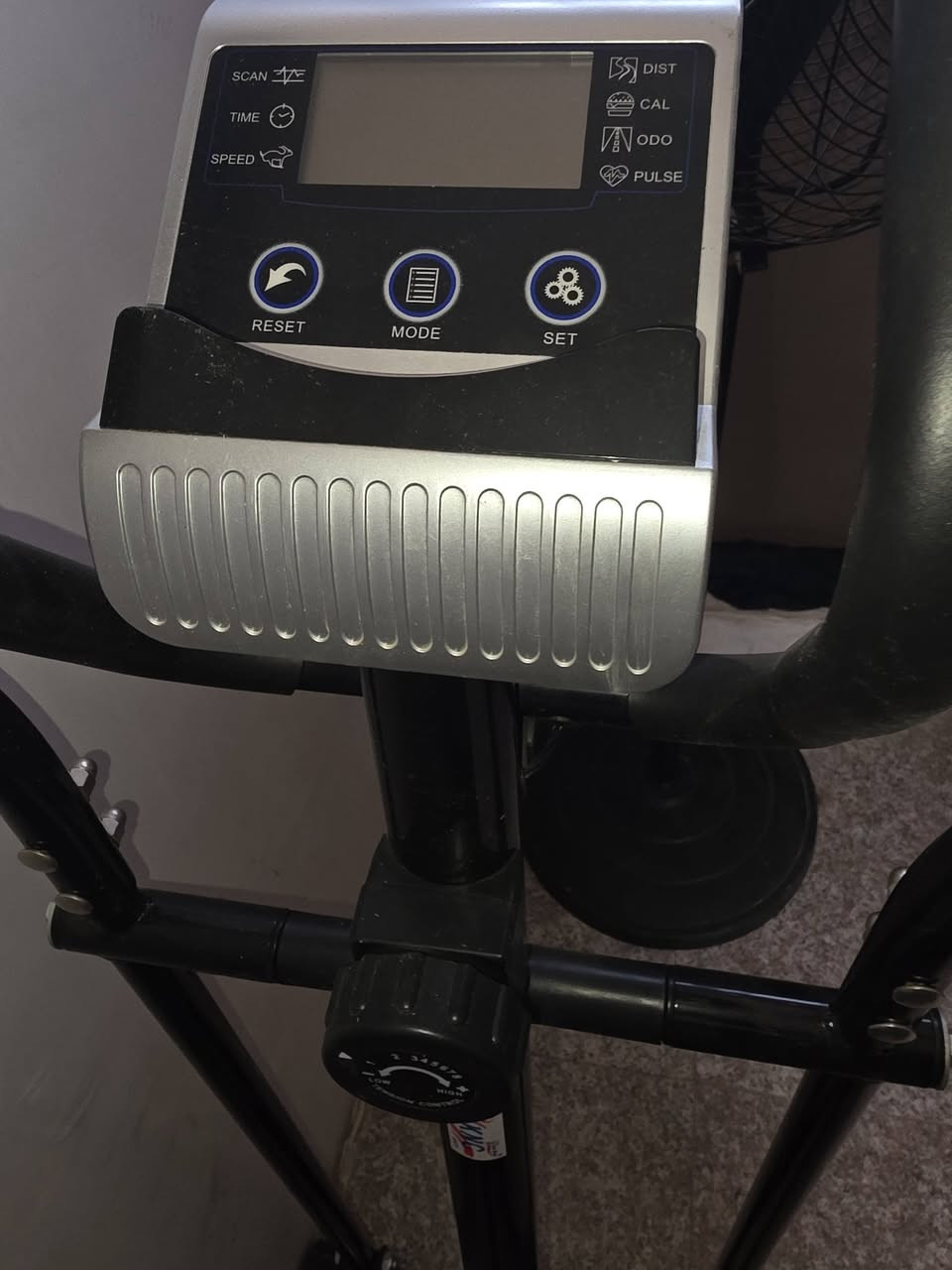 لابتكل للبيع جديد ستعمال جدآ قليل ***********
