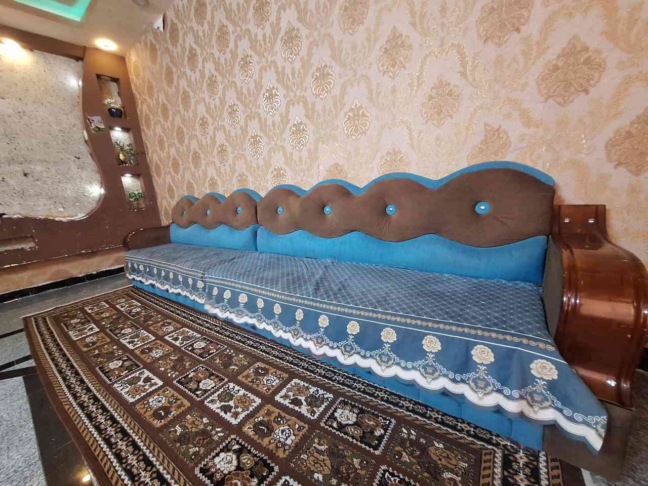 سلام عليكم اغراض لبيع مستخدم نضيف تخم ديوان ٣ قطع ويا قطعه اضافيه ام ٣ نفرات نفس شكل ب٢٠٠
اوفن ب٥٠ معصارة ب٤٠ سنك مغسله ب٥٠ بي مجال قليل تواصل *********** واتساب متواجد
