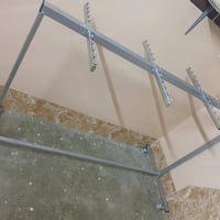 تعلاگة ملابس • حديدية