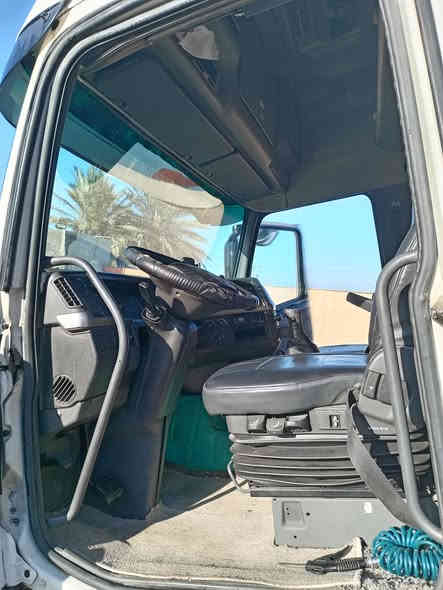 سلام عليكم سياره براد كامله للبيع الراس موديل 2004 كير عادي ومذكور بل سنويه 2002 براد يطالي سمك 7 ستندر جهاز 200 السياره ماناقصهاا شي كبل لشغل للمعلومه بل سنويه مربوطه تنكر وبراد للستفسار رقمي/
/ *********** / السعر // 250 وبيهاا مجال //
