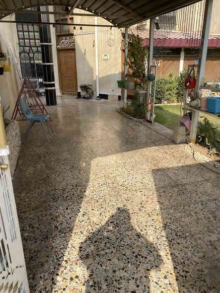 بيت للبيع حي الجهاد على 4 شوارع مباشر مساحة 210 متر واجهه 8.40 مترونزال 25 مترالسعر صافي 3 مليون للمتر البيت نضيف وعالي عن الشارع 
‭0772 766 3962‬
