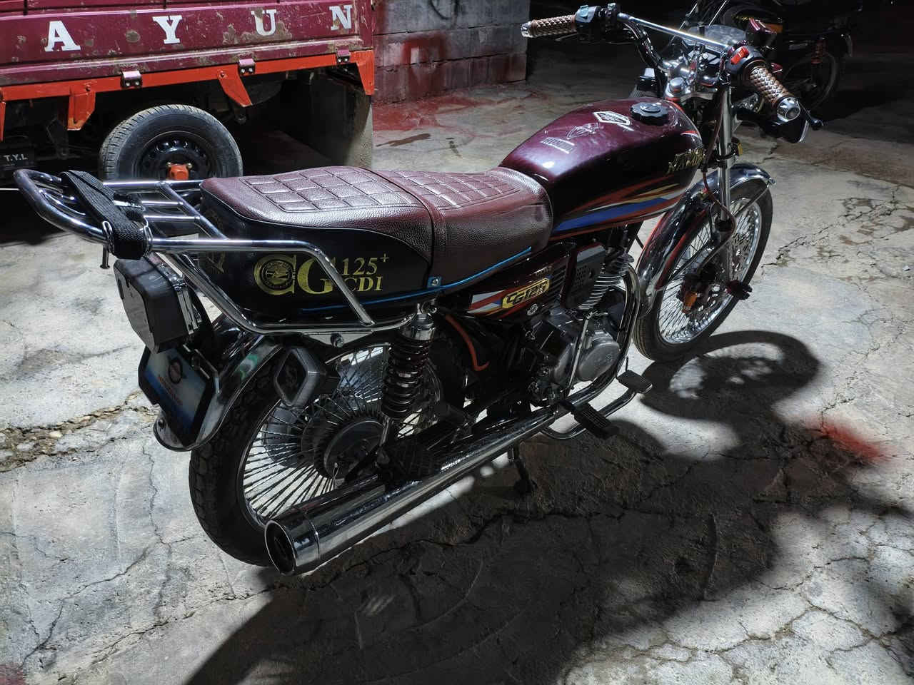 السلام عليكم عندي دراجه للبيع موديل 26 نامي برو 4 كير دراجه نظيفه ورقه مكاني السعر 750 بمجال خانقين اي استفسار على هذا الرقم ***********
