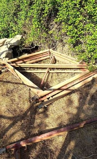 سكلات بناء حديد ثقيل للبيع متر ونص ارتفاع بمتر ونص عرض تفتح مترين ونص ...