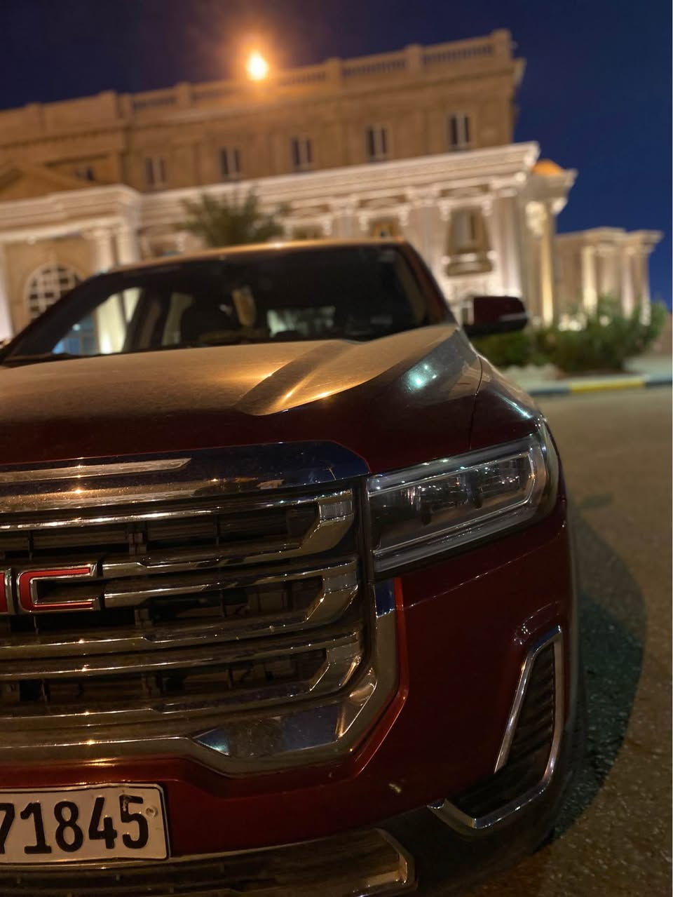 سلام عليكم جمسي اكاديا موديل ٢٠٢٠ السياره جاهزه كفاله كير مكينه شواصي لغود تبريد كهربائيات اي نقص ما بيها السياره مكينه ٢٥٠٠ تنفس طبيعي بيها ٣ قطع و بيها سونار و صور الحادث موجوده السياره ٢١٥  و بيها مجال للشراي و اذا اكو مراوس بجيب او اوبامه مكان السياره بصره متواجد على هذا الرقم *********** البصرة, العراق
