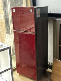 ثلاجه نضيفه كلش للبيع الرتفاع 150 سانتيم  السعر 150 الف المكان حي اور ...