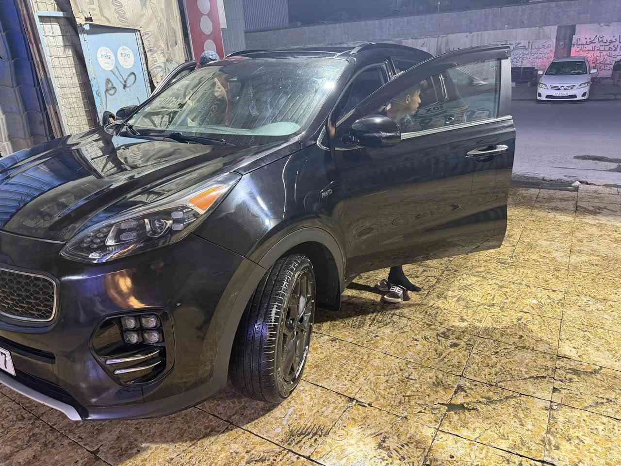 سبورتج امريكي ٢٠٢٢
السياره فول بنوراما 
كلش نضيفه 
ماشيه ٤٦ كيلو متر 
التواصل واتساب ***********
رايده ب ١٩٥$ وبيه مجال بصيط
