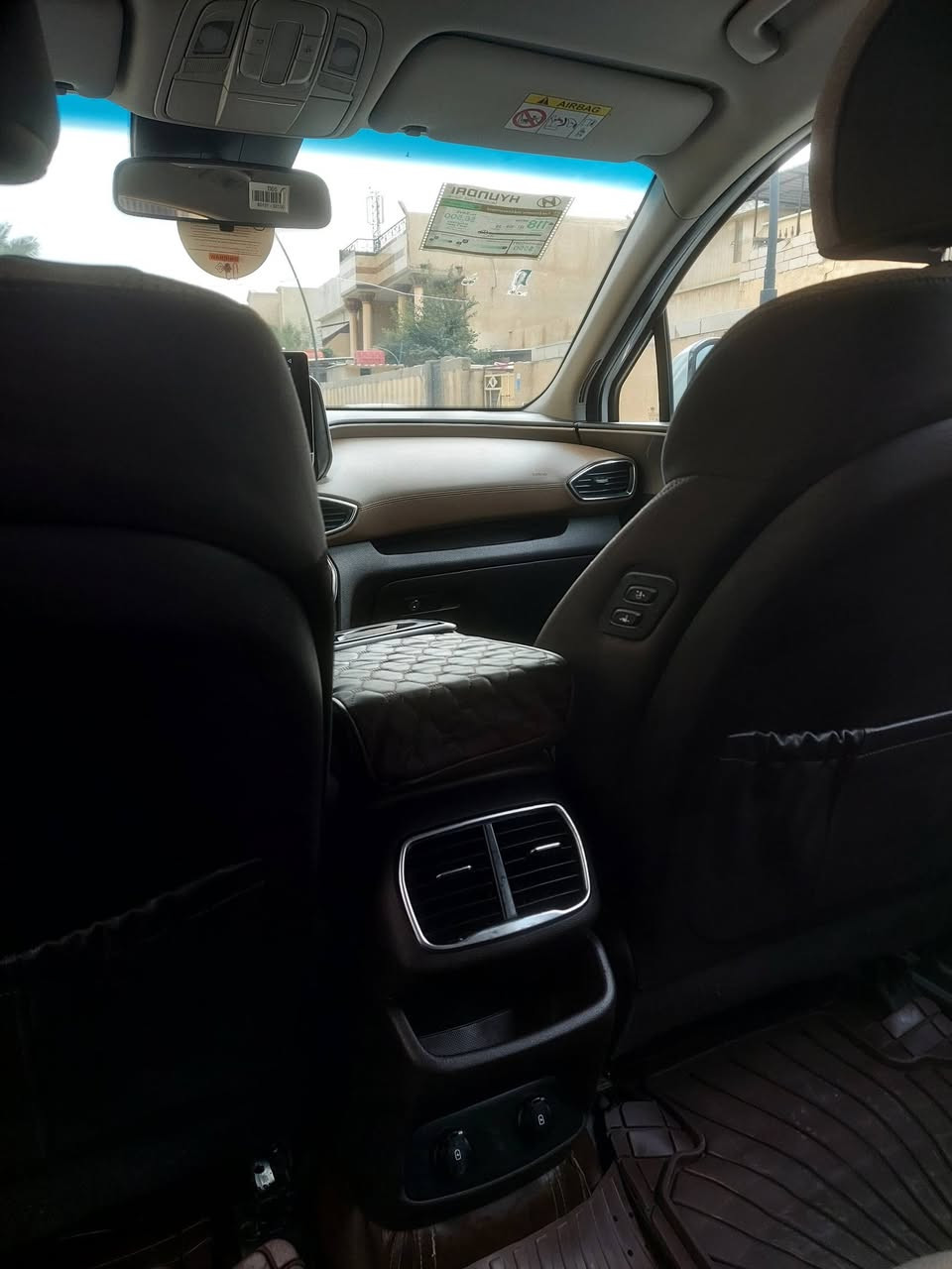 السلام عليكم اخوان اقراء قبل لا تراسل سنتافي مديل ٢٠١٩ سته سلندر ٧ راكب ثلاث قطع تبريد وارد خليجي مكفول ماعده طخه بالدعاميه الخلفيه سيارة جاهزه ما ناقصه شي ماشيه ٨٤ وقابلة للزياده رقمه اربيل وكاله باسمك اصوليات مكفوله السيارة ما شاء الله نضيفه سعرها ٢٤٠ وبيه مجال الشراي يتصل وبخدمته مكاني البصره جمهوريه


**إذا كنت صاحب هذا الإعلان وتريد حذفه لأي سبب، رجاءا أرسل رسالة إلى الدعم الفني**