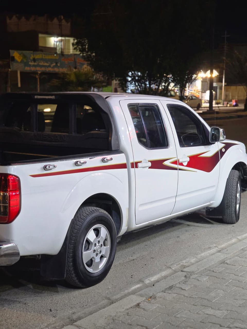 نيفاره 2013 سياره حلوه ونضيف المكينه مامفتوحه  بيه بس باب العبري مبدل مكانه السياره نجف   السعر 120 وبيه مجال للاستفسار ‭0783 111 7168‬
