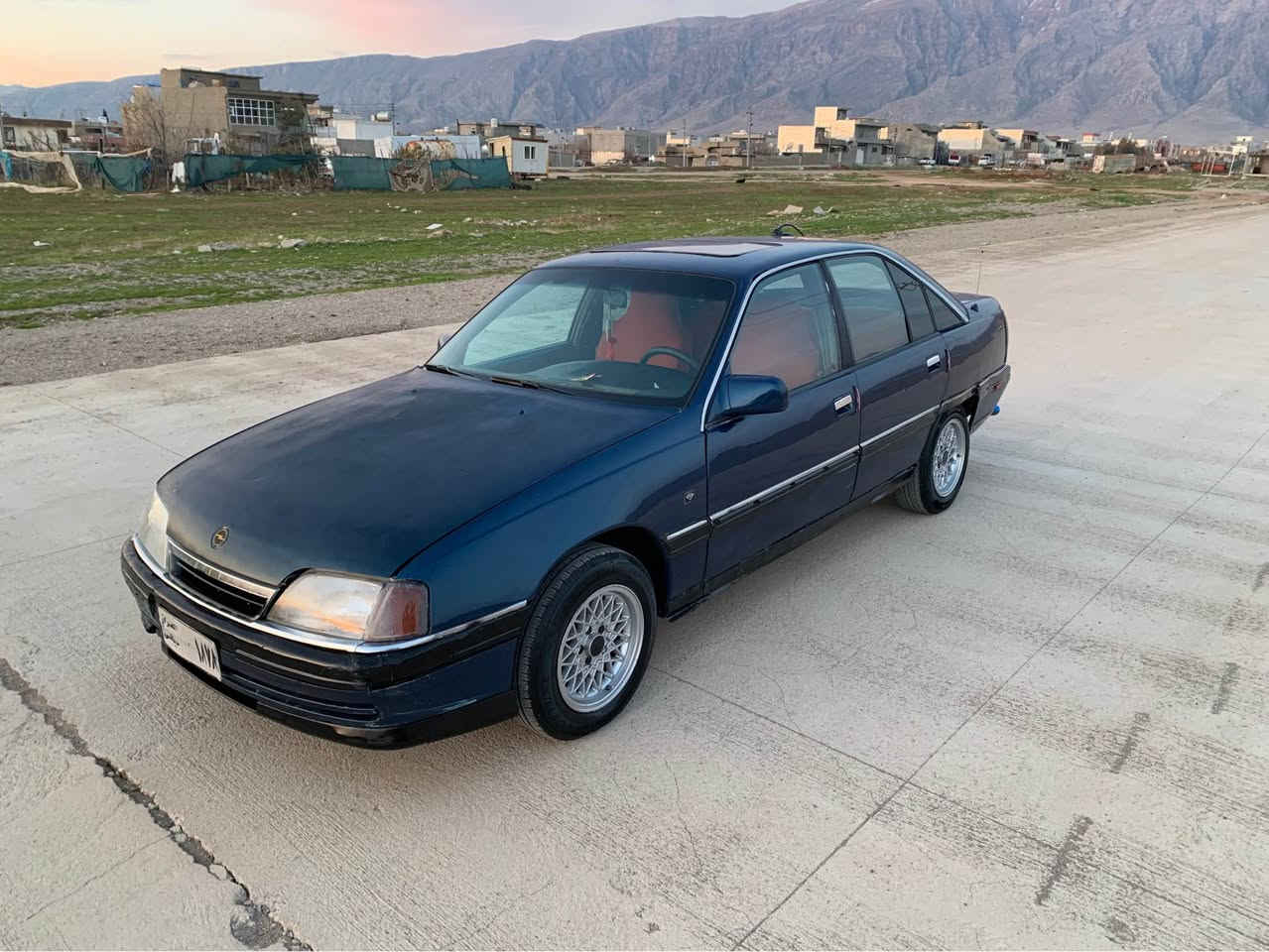 ئۆپڵ ئۆمیگا مۆدیل 90ئاڕم پلاسیک سلیمانی مەکینە 20گیر عادی مەکینەوگیری بەشەرتی 10فیتەر تەقەورەقەی بەشەرت 1جرکەی تیابوو 1گەڵا بشکینە کارەبای گشتگیانی ئیشدەکات شاشە ئایپادو کامیرا  لایتو فلجەو هۆرنو گەرمی گیجی بەنزین حەماوە  و گشتی ئیشدەکات  4تایەی تازەی لەژیرە شانوسەقفی لۆک خایسو رزیوی نیە  سەردەبڵە کانی هەر4جوانن بیڕزیوی سعری 17گەڵاژم *********** ***********شوین پیرەمەگروون السليمانية, العراق
