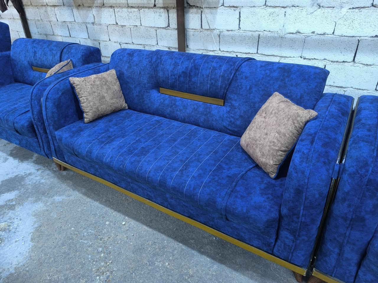 يا الله تخم عشره مقعد مستعمل العنوان بغداد المحموديه تقاطع ابو شمع مجاور دائرة الكهرباء ***********)(***********)
