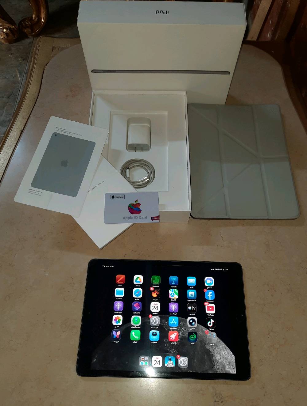 ايباد ٨ السعه ١٢٨ بطاريه 9٧  مستخدم لمده ٣الى٤ أشهر ايباد نضيف بوضع الجديد وتر بروف يعني مبدل بي شي بطاريه بلاديه ممبدله شخط مابي ملحقات كامله شاحنه والبطاقة مال ايكلود والباكيت وكفر هديه نضيف مع حساب بوبجي مستوى ٧٠ الشحن مالته ميطول وياك ساعه ونص ويطول ويلك لعب وتصفح لمده ١٤ ساعه إلى ١٨ ساعه حسب الاستخدام
