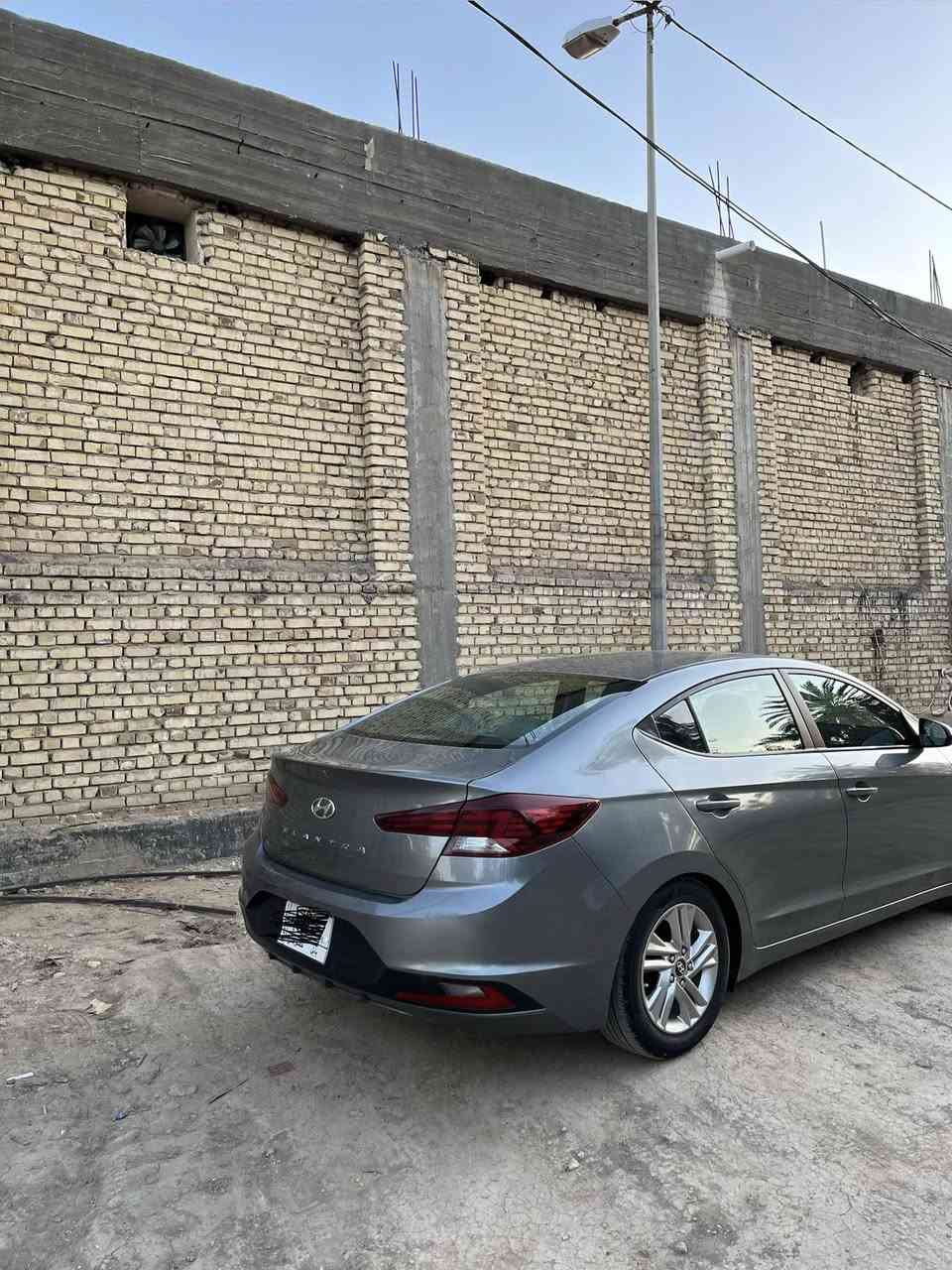 السلام عليكم النترا2019 وراد امريكي نص فول  كلين  كفاله عامه من كل النواحي موجود سونار، كير ايتي ماشيه 34 .رقم بابل جديد بأسمي محرك2000 دوش  سياره كفاله حته من شخوط  دوشمه وكاعيه جدد  زنون عالي ناصي مكان السياره بابل مسيب***********
