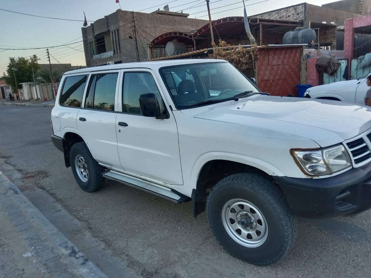 سلام عليكم نيسان باترول 2003 سنويه جديده بسمي  تريد تحويل تريد وكاله تخم تاير جديد حداديه جديده داخل ابيض سياره جاهزه ماناقصه شي اني مكلف بل نشر هاذ رقم راعيه وتصل وستفسر اكثر ***********

