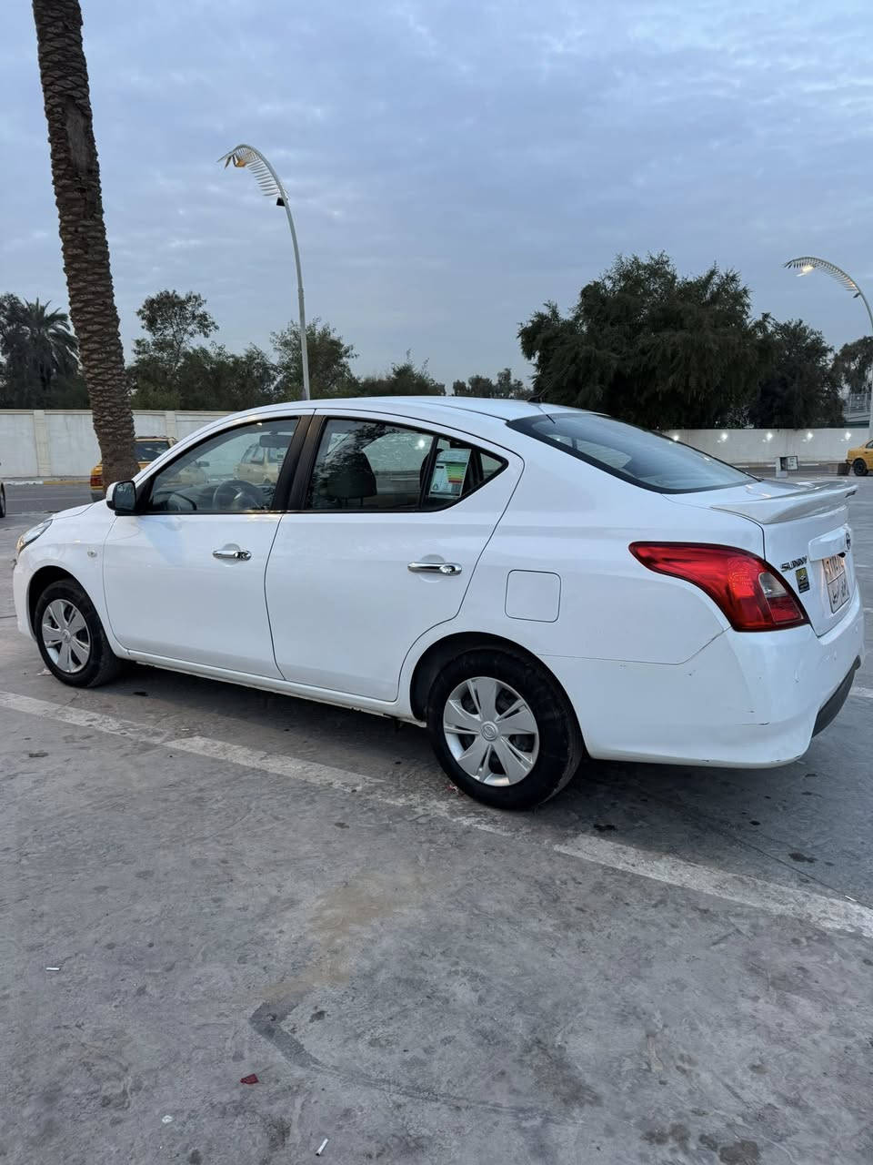 نسيان صني للبيع
صني هندي 
موديل 2020
رقم اربيل سياره شركه ( خليجي)
تحكم ستيرن
شاشه
سياره نظيفه ومكفوله وكاعده بيه بس صبغ جاملغ امامي عكس السائق
ماشيه 80 km
مكان سياره كاظميه او قرب جسر الدوار

للتواصل

***********
