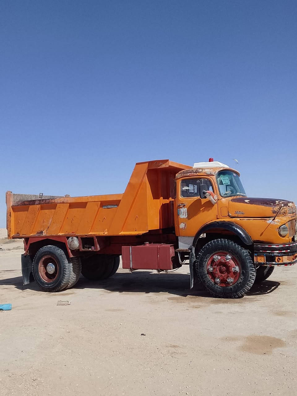 أقجم تك للبيع موديل 79رقم صلاح دين  السعر 25.   مليون   ***********
