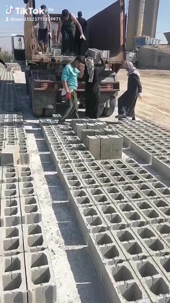 سلام عليكم للبيع ابلوك مكاني ديوانيه سعر مناسب رقم ***********
