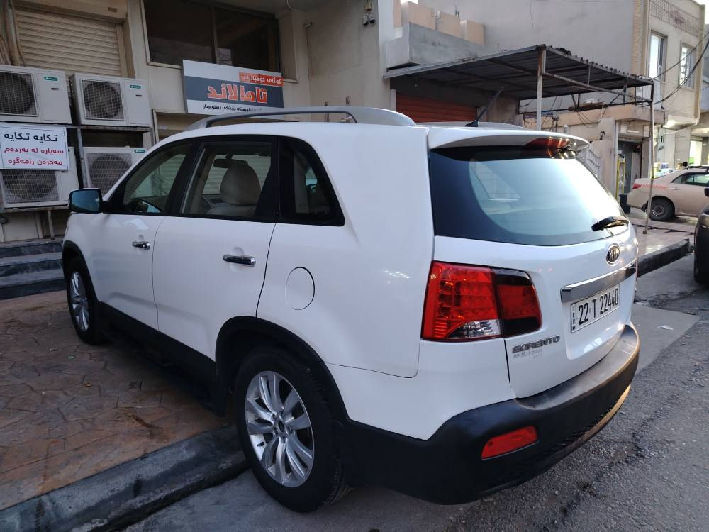 کیا سۆرینتۆ2012 پانۆراما فول فول 6پست مەرغوب 132هەزار ڕۆیشتیوە 
بێ سبوغ و بێ سارد  
سێ معقەد
 سەنوی نوێ 2031
بەناوی خۆمانە
مودیل 2012
فول فول مواصفات بانوراما بدون صبغ و باردو ماشيه 132كم سنوي هـزه جديد حتى 2031 ب اسمي رقم اربيل مميزة السياره جديد محرك جديد مامفتوح السياره كلش حلو
 مكان أربيل
السعر 175
***********
*********** أربيل, العراق
