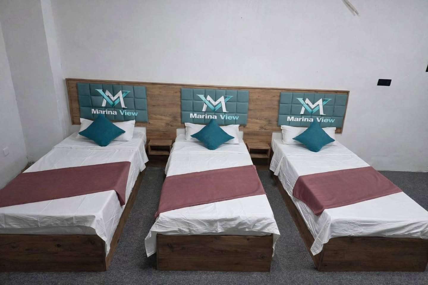 مارينا فيو يرحّب بضيوفه الكرام في شهر رمضان المبارك،
وقد تم إعداد وجبتي الإفطار والسحور.
كهرباء على مدار 24 ساعة
موقف سيارات مجاني
نظام تبريد وتدفئة
ماء ساخن
سعر الشخص فقط 10,000 دينار
العنوان: السليمانية – قرب حديقة آزادي
رقم الهاتف: ***********
