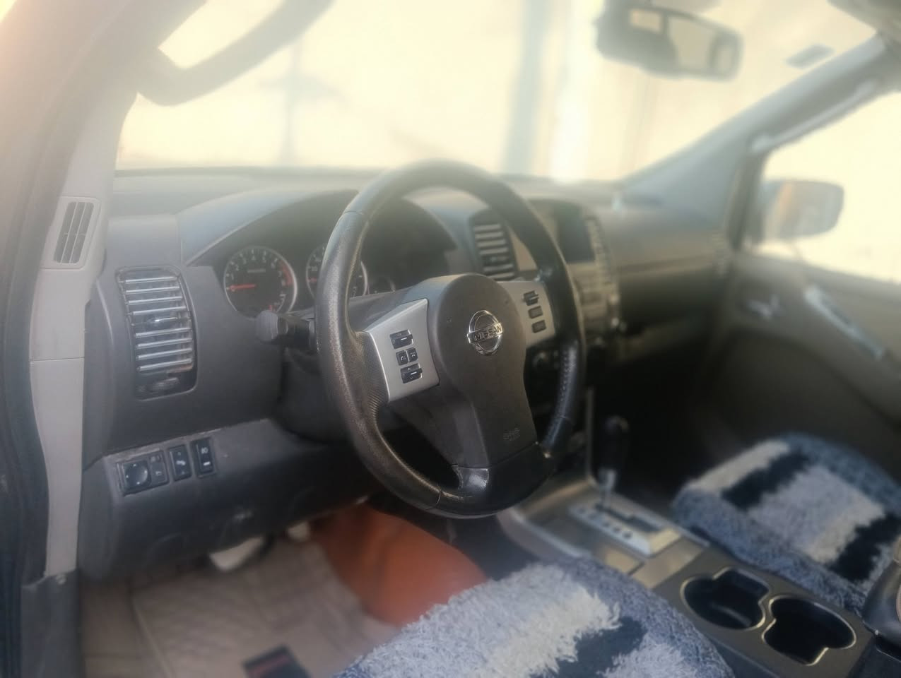 نيسان بافندر 2008
عائلية سبعة راكب 

محرك 4000 گير رياضي  خير من الله 

تبريد ثلج . ثلثة قطع تبريد 

تحكم استيرن جهتين شغال 

مثبت سرعة

مانع انزلاف

كشن كهربائي 

مري كهربائي 

باب الجنطة شفط

كامرة وشاشة عطلاة ابلادي 

سيارة جاهزة مكانها بغداد  رقمها كوت باسم صديقي شرط التحويل بيع او مراوس حسب القناعة

التخدمة السيارة .  السيارة وصاحبها بخدمته سعرها حيل مناسب ***********
