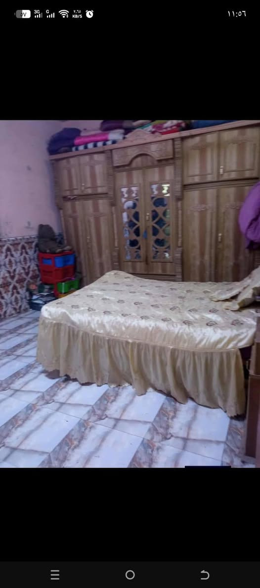 السلام عليكم 🌿
🏡 يوجد بيت للبيع
📐 المساحة: 135 متر
✨ تفاصيل البيت:
▪️ غرفة واحدة بمساحة 4×5
▪️ استقبال بمساحة 4×7
▪️ صالة
▪️ حمام داخلي
▪️ صحيات خارجية
▪️ مطبخ
▪️ حديقة صغيرة 🌱
🚧 الشارع حالياً يتم تنفيذ مشروع المجاري بيه، وبعدها مباشرة راح يتبلط إن شاء الله.
💰 السعر: 55 مليون دينار
📍 العنوان: الحمزة الغربي ، شارع علي قمارة ، الفرع المقابل سيد عباس
📞 للاستفسار والاتصال:
***********
