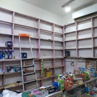 رفوف خشب للبيع الاستفسار على هذا الرقم ٠٧٨٢٧١٦٨٧٢٦