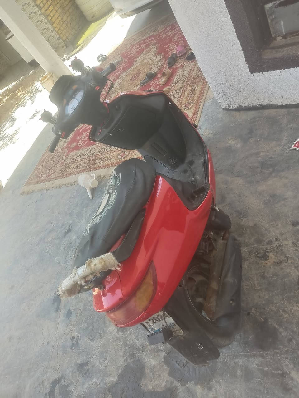 طريق نجف كربلاء عمود 500 
فراشه فحل جاهزه محرك مامفتوح مابيه نقص كل شغال سعره 330 بيه مجال نجف الحيدريه خان النص ***********
