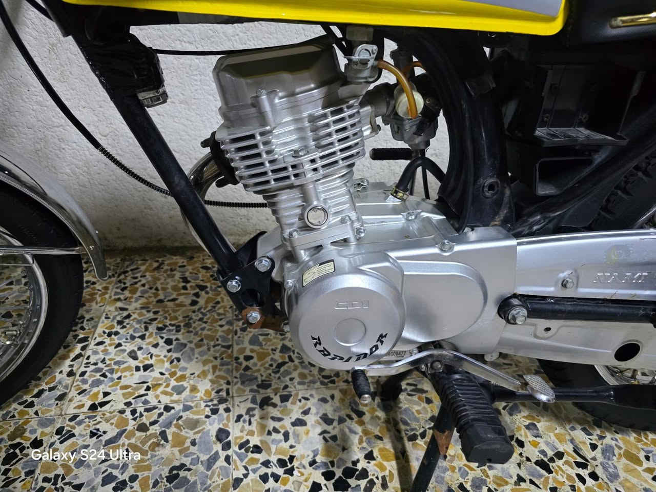 للبيع رابيدو تعميره صالها شهر من معمره برغي مامفتوح بيها ب625وبيه مجال 
***********
حي العسكري
