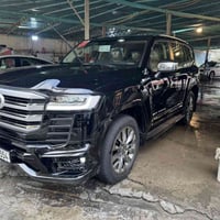 لاندكروز  ساز ام الضمان   VX 2024   حجم المحرك : 3500 TWIN TURBO  عداد...