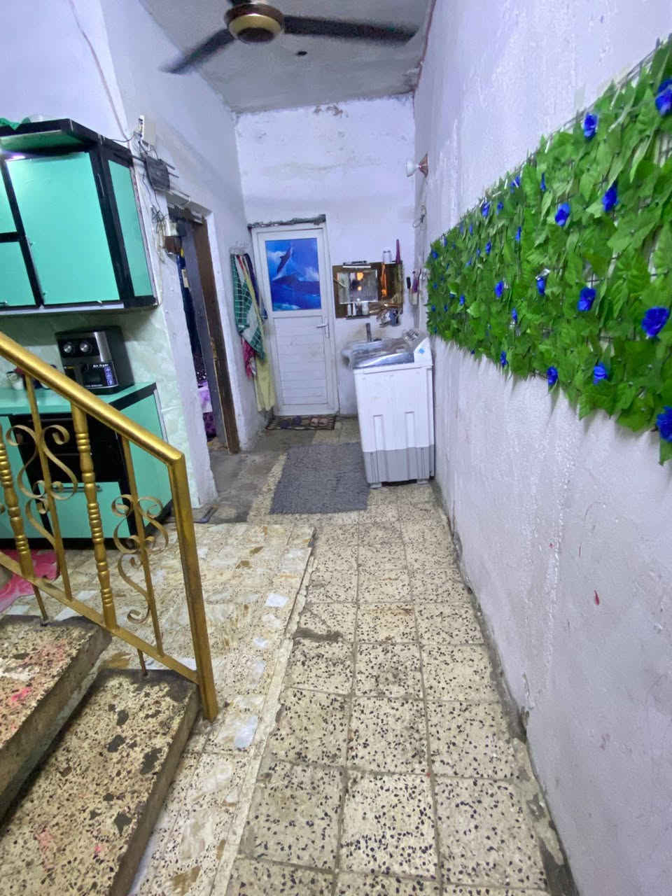 بيت للبيع المساحه 120 طابو ملك صرف مصفر وكامل طابق واحد استقبال وغرفه ومطبخ وملحقات المكان شهداء العبيدي الثالثه الشراي اتساهل ويا ***********

