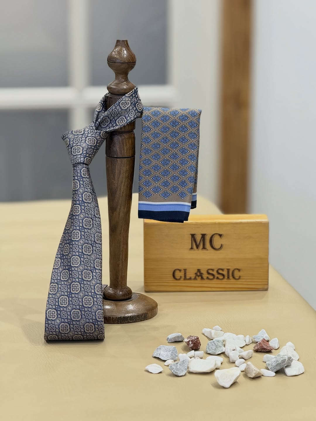 ⁨	⁨	⁨	⁨	‏ MC CLASSIC ‏ ⁨	⁨	‏ 
  الأناقة _تبدي _من_ أول _خطوة

⚜️رباط  وكاله MC CLASSIC
⚜️الطول : 160سم
⚜️العرض : 7 سم 
⚜️السعر : 25الف 
⚜️الصناعه : تركي

‏‎للحجز او الاستفسار مراسلتنا على الصفحه
اومراسلتنا واتساب  *********** .  ***********
تلكرام :- https://t.me/mcclasic
انستكرام :- https://www.instagram.com/mc_classic79?igsh=MWZuc3Z2b2YycGNwOA%3D%3D&utm_source=qr
تيك توك :- https://www.tiktok.com/‪‪‪‪‪‪‪@mcclassic79‬‬‬‬‬‬‬?_t=8kdkCdce82f&_r=1
سناب جات :- https://t.snapchat.com/QEyQBMCC
#العنوان
 بغداد - كرادة داخل -فرع صيدليه جوهره ابن حيان 

اوقات الدوام من 10 صباحا الى 12 ليلاً
🔴 يوجد #توصيل بغداد وكافة المحافظات 
بغداد 🚕  5 الف  المحافظات 🚗 5 الف⁩⁩⁩⁩⁩⁩
