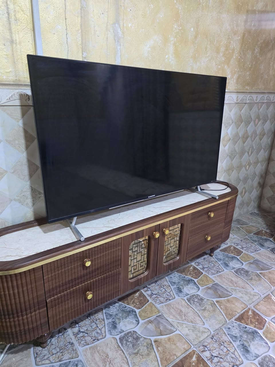 ميز شاشه وطبلات وسطي صاج نوع لاخشاب الزان لاصلي الطبيعي ضد الماي والرطوبة
ب١٨٥ طبلات 
ميز شاشه ١٣٥ 
مكاني لاصمعي


**إذا كنت صاحب هذا الإعلان وتريد حذفه لأي سبب، رجاءا أرسل رسالة إلى الدعم الفني**