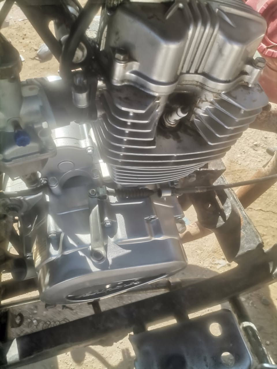 سلام عليكم ستوته موديل 10 رقم اسود محرك برغي ما مفتوح منه السعر واحد وخمسين وبيه مجال قليل هاذي رقمي***********
