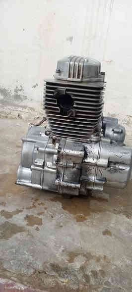 السلام عليكم مكينة لبيع شغالة كلشي ما ناقصة كبل شد مكاني كوت الشراي بي خير ودلل ***********
