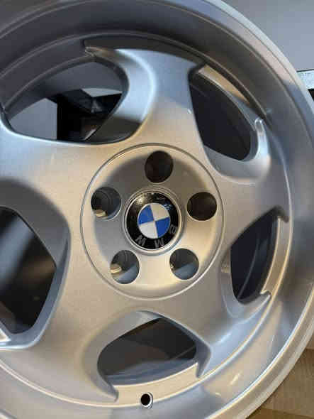 � للبيع ويل BMW M5 جديد
📦 طك كرتون – غير مستعمل

💵 السعر: 300$ ثابت
🔁 مراوس موجود حسب القناعة

📍 الموقع: بغداد – حي العامل – شارع 7 نيسان
📱 الاتصال والواتساب: ***********
🚗 توفير خدمة التوصيل
