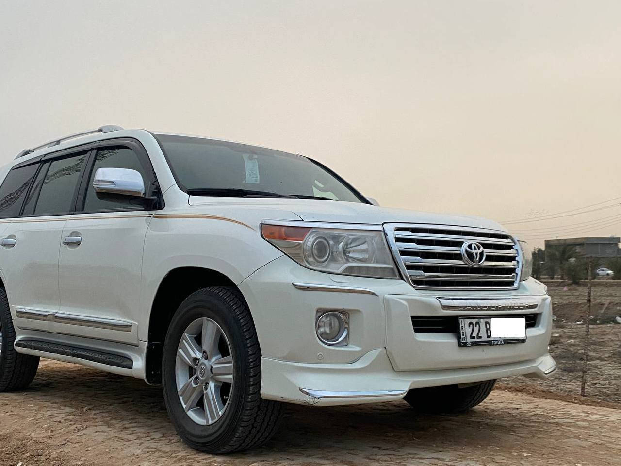 السلام عليكم
لاندكروز 2015 V8 مكينه 4600
فطيميه السياره مكينه لكزز 
كفاله 
كير ومكينه كفاله 
تخم تاير 
لون ابيض 
رقم اربيل الجديد تحويل ثاني يوم 
حساسات امامي 
حساسات خلفي 
كامره 
ترحيب دخول ذكي 
مري قلاب 
الجام من تقفل يصعد اوتماتيكي من وحده 
حساس بالجام من تصعدها اذا اكو شي تطخ بي ترجع تنزل 
تخم تاير جديد 
لايت زنون عالي وناصي 
السياره مناقصها شي 
كراسي مخمل مغلف جلد 
ماشيه 162 الف حقيقي 

💵السعر 42 الف دولار 
يعني 4 شدات و20ورقه وبيها مجال بسيط للشراي 

للاستفسار 📲***********
