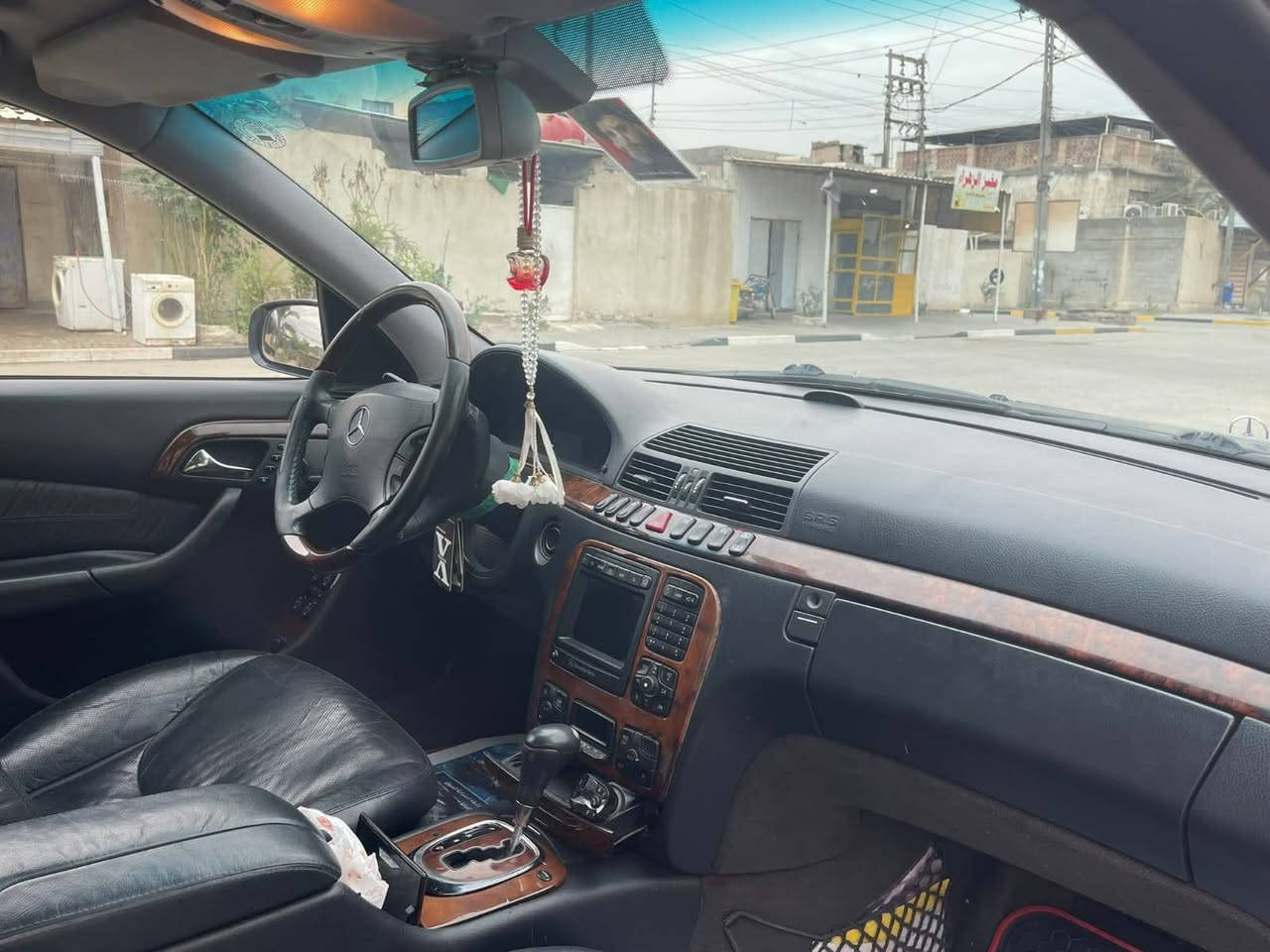 سلام عليكم احبتي.     مارسدس قواصه مديل 2005
1---- سياره كله وضع شركه 

2----- كير مكينه شرط الفحص 

3---- حداديه اماميه خلفيه كله جديد 

4---- تفئه تبريد كله شغال 

5----- تخم تاير جديد 

6----- جوبلسات 4 جدد 

7ـــــ كهربائيات كله شغاله 

8ــــــ اخوان سياره      دوات دوات. 

9ـــــ سياره متؤمه طبق الاصل شرط الحاسبه

10ـــــ سياره كفاله عشائر وسرقه 

11ــــ العنوان واسط         كل تفاصيل ذكرته 

سعر نتصل واني خادم 

***********
