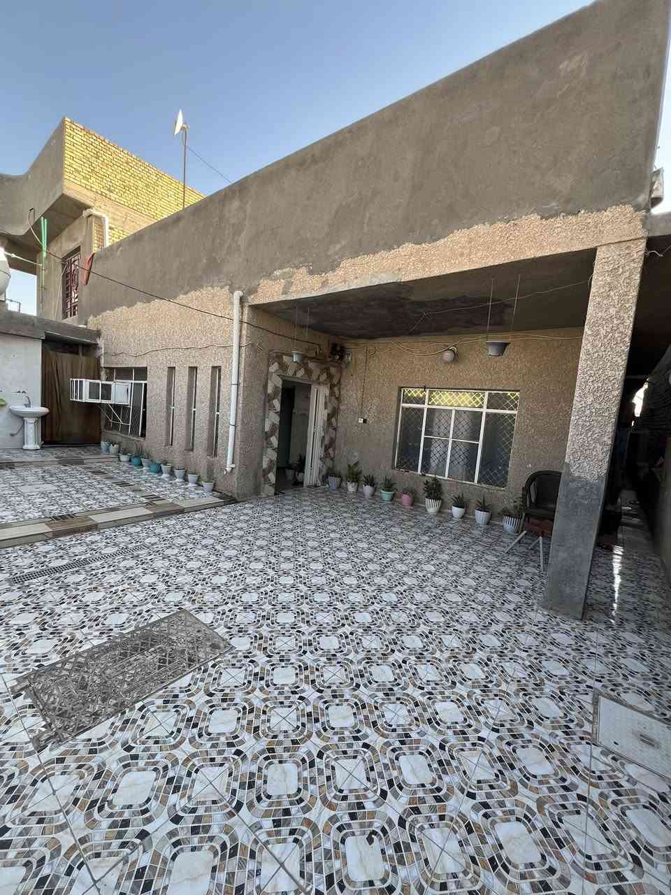 🏡 إعلان بيع بيت
📍 النعمانية – الحي العسكري
▪️ المساحة: 255 م²
▪️ استقبال: 7 متر
▪️ 4 غرف نوم اثنين فوك وثنين جوه
▪️ صالة
▪️ مطبخ
✨ موقع مناسب للسكن العائلي وضمن منطقة هادئة.
📞 للاستفسار والمعلومات أكثر:
***********
العمدة للعقار
