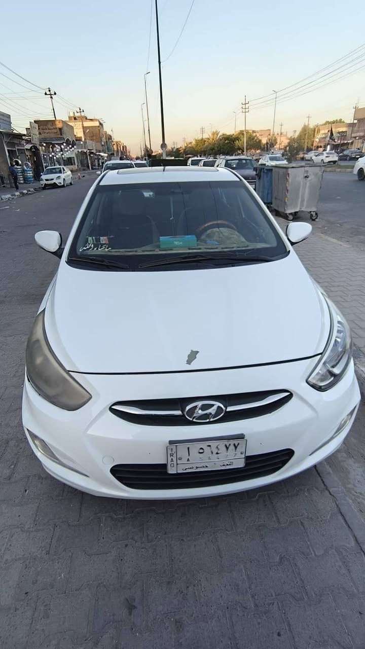 سلام عليكم اكسنت للبيع موديل ٢٠١٦ بيها باب امبدل امامي كفاله من الصبغ اشويه بارد باب الخلفي سعر ٩٥  النجف *********** فقط اتصال
