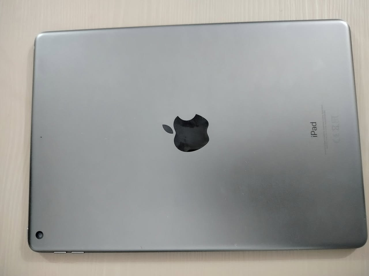 ايباد 9 
نضيف شرط ماداخل تصليح
ذاكرة 64 
ملحقاته كاملة


**إذا كنت صاحب هذا الإعلان وتريد حذفه لأي سبب، رجاءا أرسل رسالة إلى الدعم الفني**