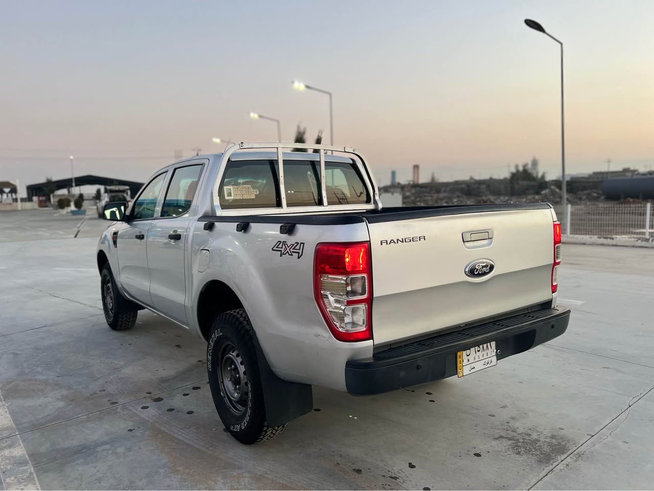 فۆرد رەنجەر مۆدیل ٢٠١٣ گاز انجیکتەر و سۆپەر گێر مەکینە ئەکسل بەشەرت سەنەوی تا ٢٠٣٠ تازەیە بیکە بە ناو خۆت وەک هەولیر و سلیمانی مەکینەی نەکراوەتەوە تایەی تازەیە کال بونەوەی
نیە هیچ ١ پارچەی پەمپە لەسەر  ساغی بێ دەعم نرخی ١٣٠ مەجال ژ.م*********** رانية, السليمانية
